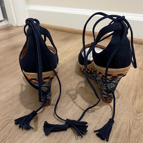 NEW Cabi Navy Suede Lace-Up Wedge Espadrilles – Tribal Pattern – Size 10M – New - Picture 5 of 14